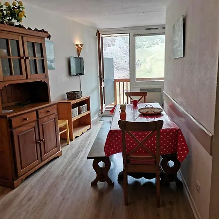 Appartement 8 Pers Au Pied Des Pistes, - Fr-1-404-131 La Mongie